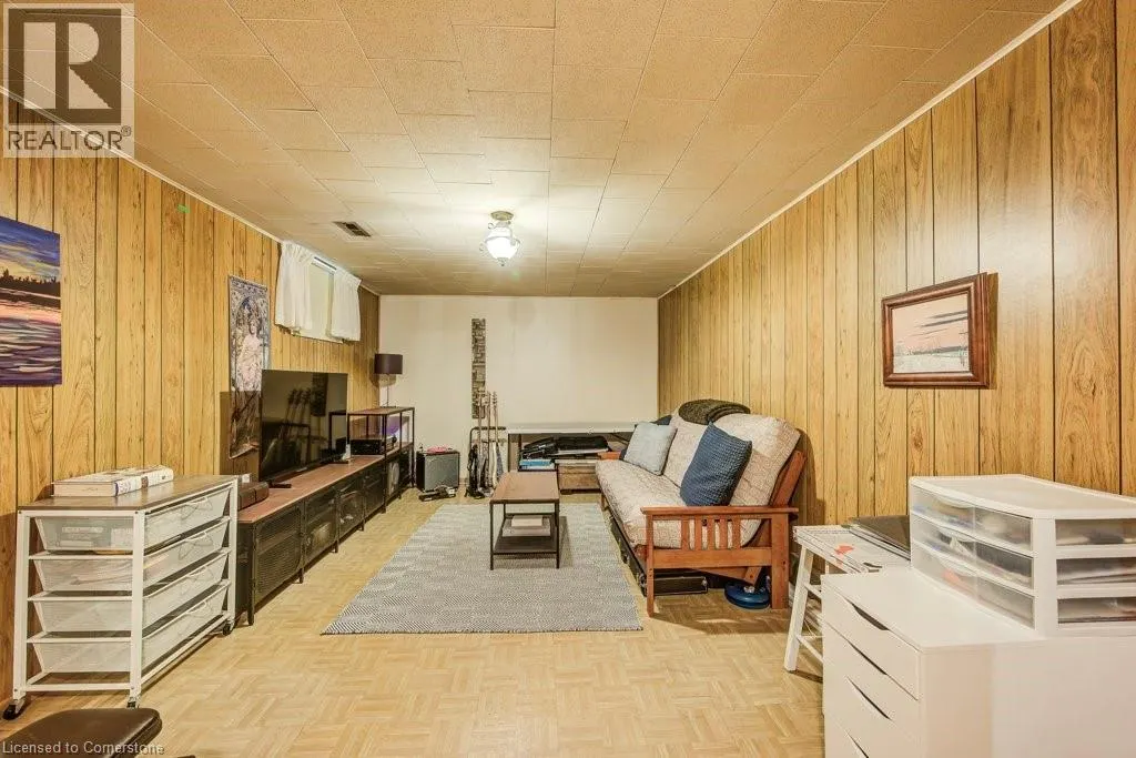 21 RUSKVIEW Road