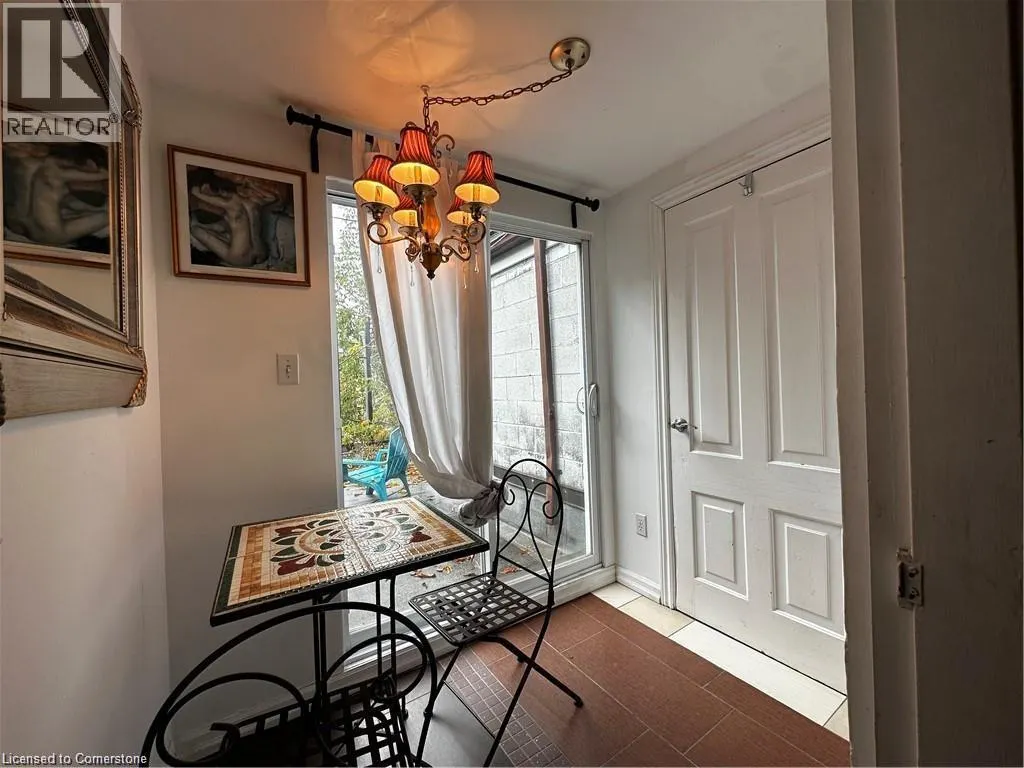 237 JAMES Street N Unit# 3, #3