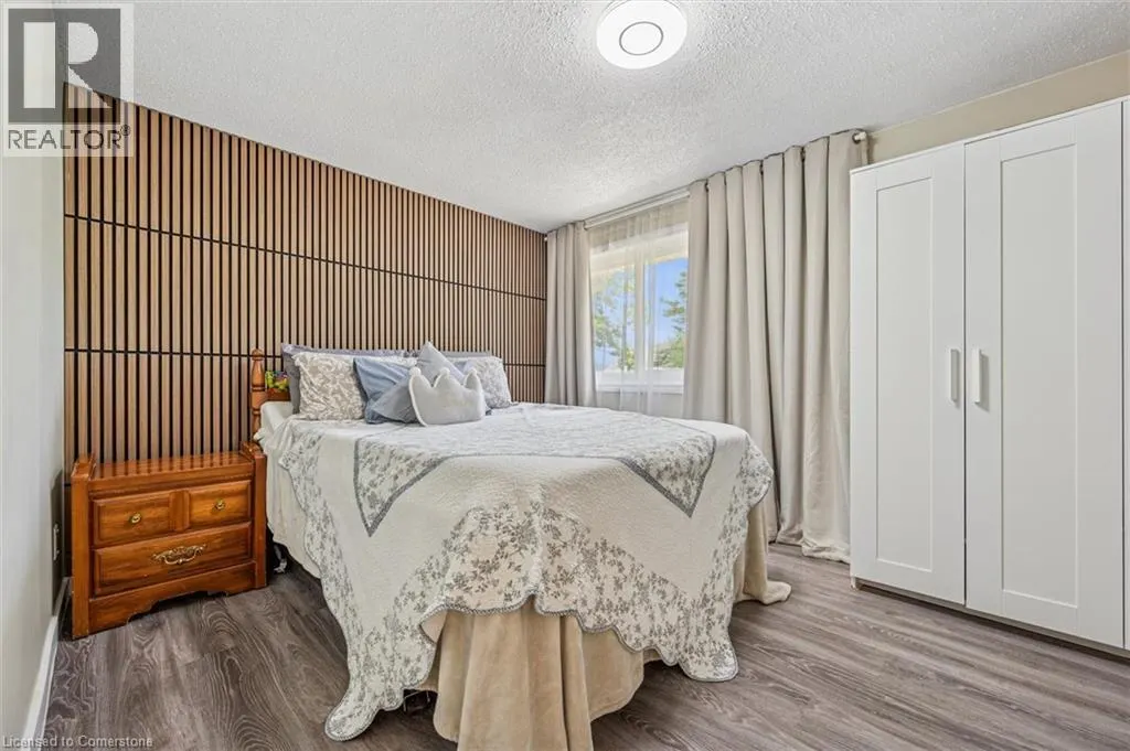 203 FAIRWAY RD N Road Unit# 13, #13