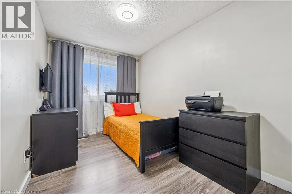 203 FAIRWAY RD N Road Unit# 13, #13