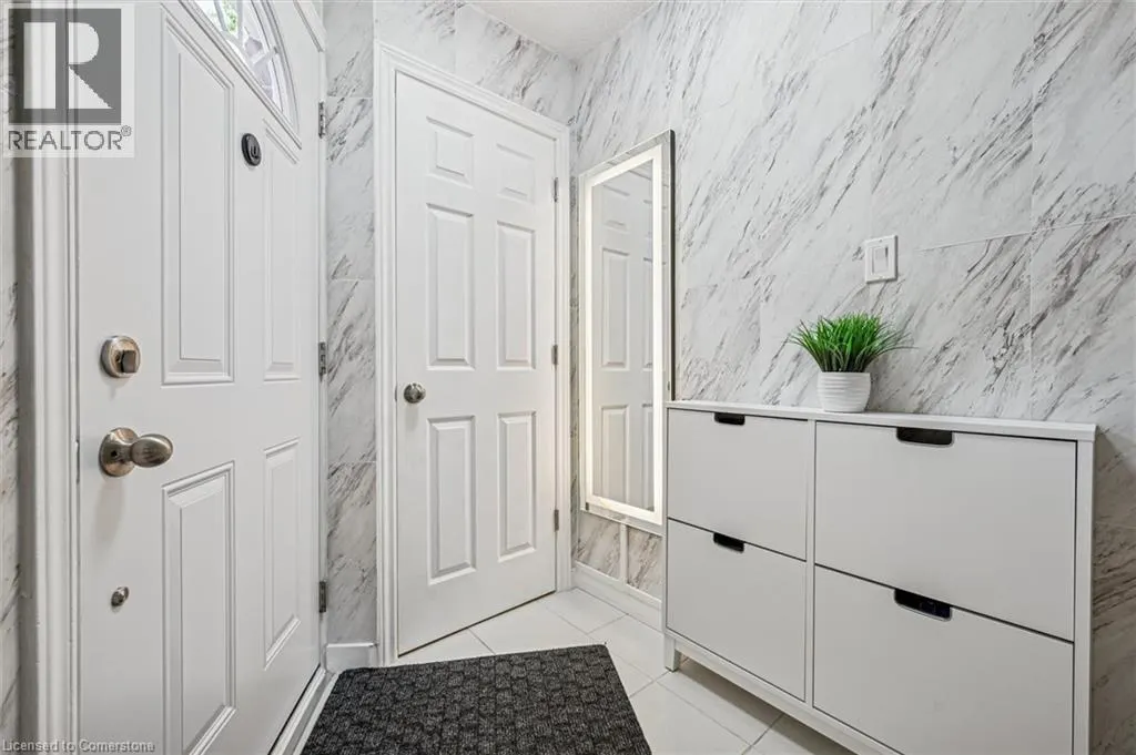 203 FAIRWAY RD N Road Unit# 13, #13