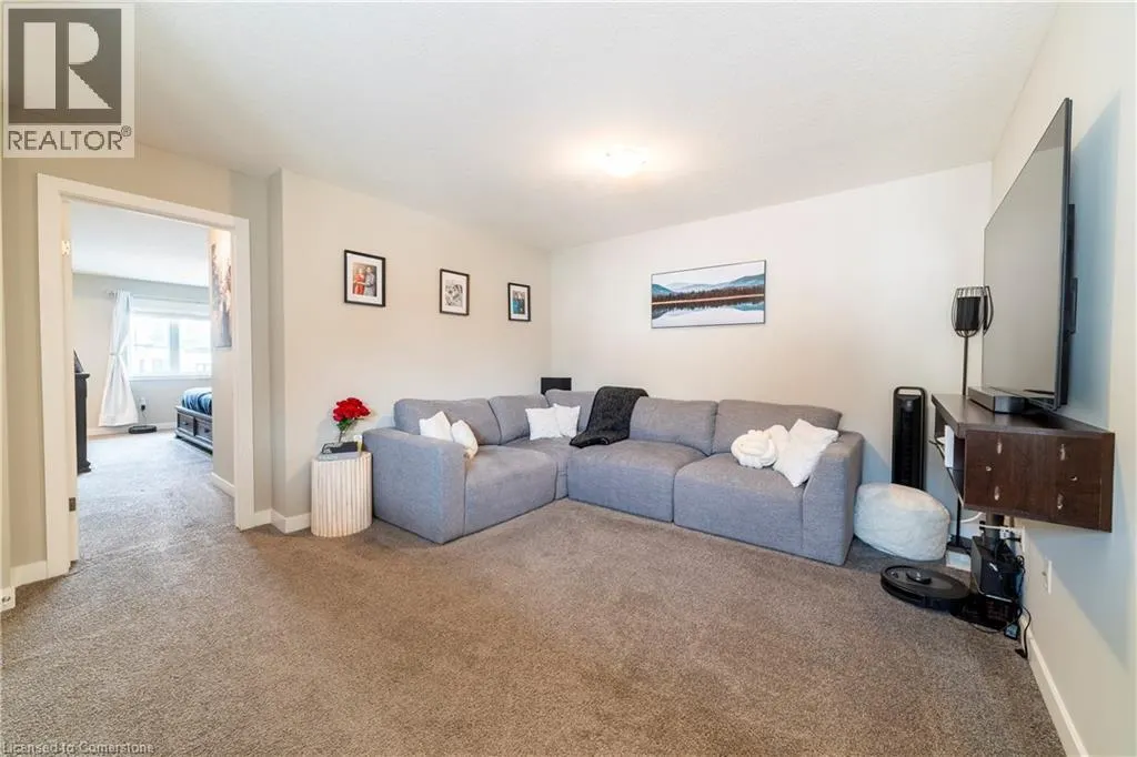 933 ROBERT FERRIE Drive