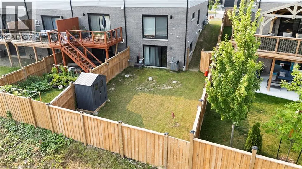 933 ROBERT FERRIE Drive