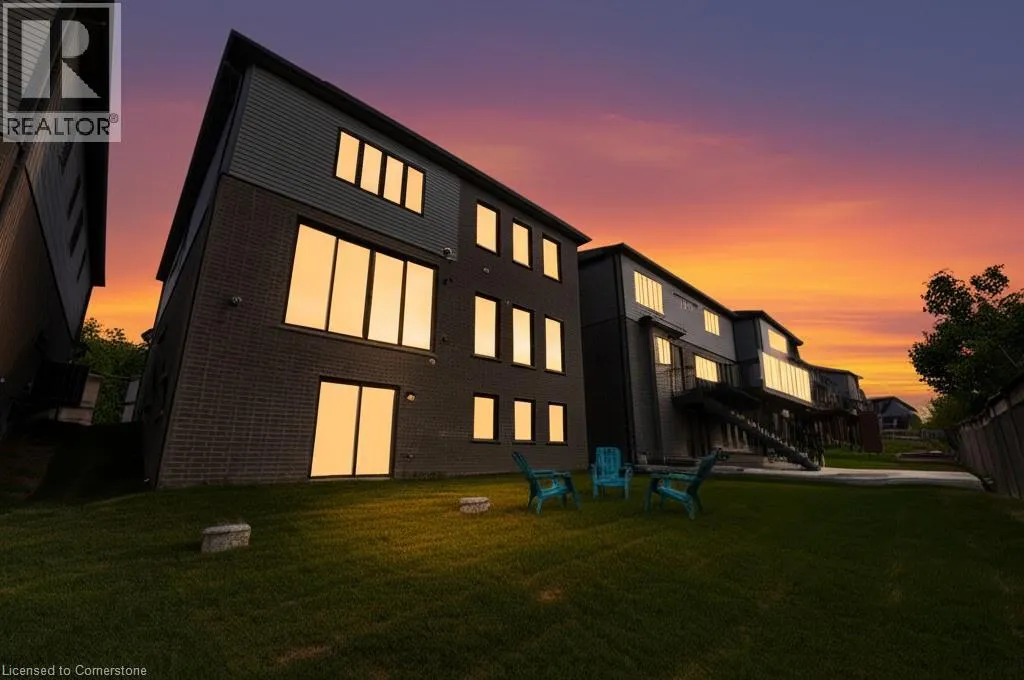 554 BRIDGEMILL Crescent
