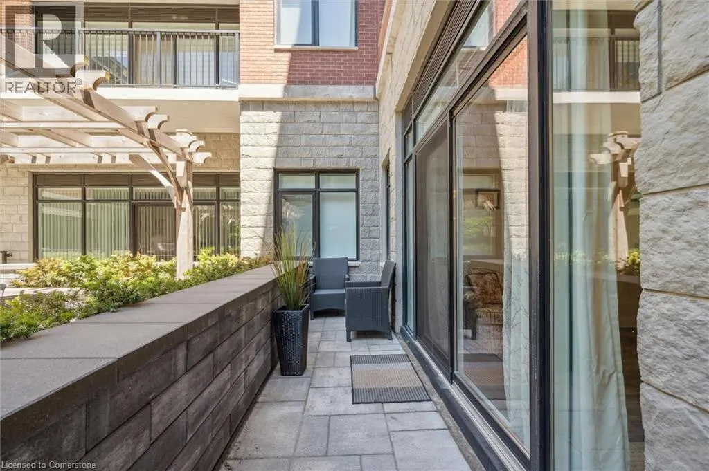 1 REDFERN Avenue Unit# 102, #102