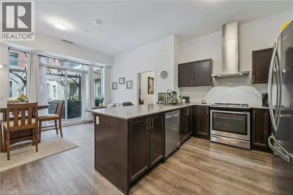 1 REDFERN Avenue Unit# 102, #102
