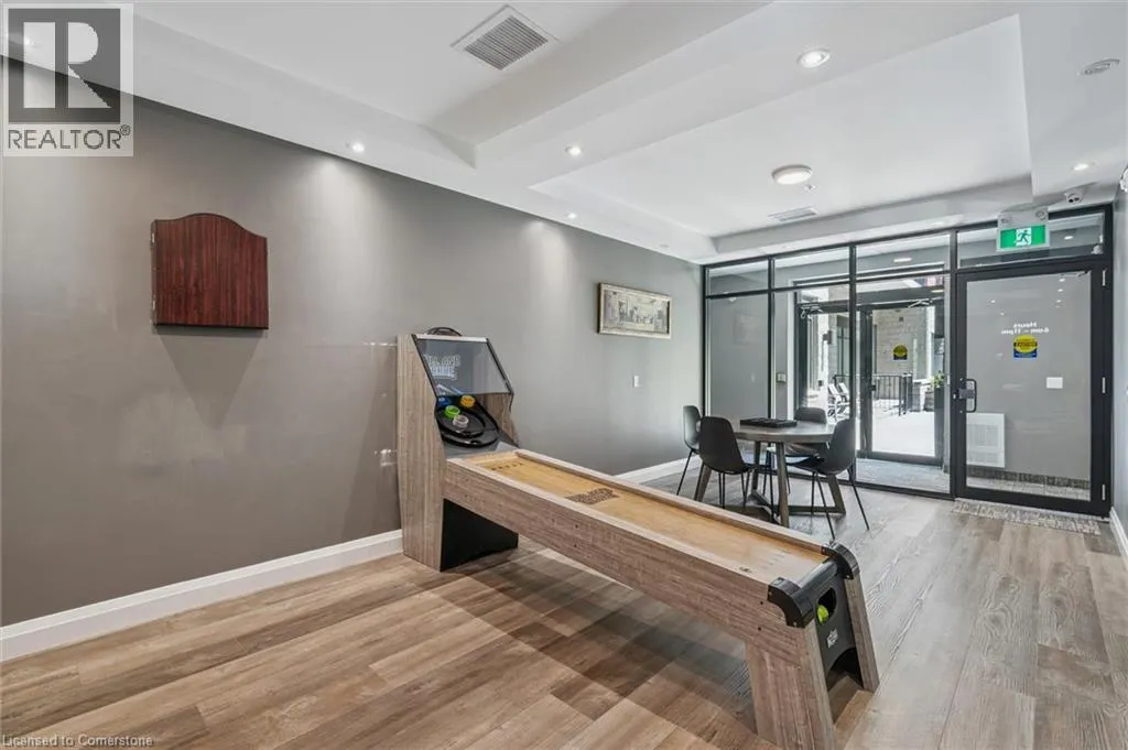 1 REDFERN Avenue Unit# 102, #102