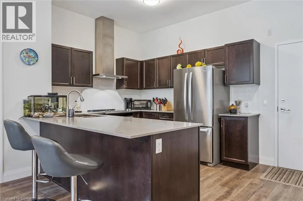 1 REDFERN Avenue Unit# 102, #102