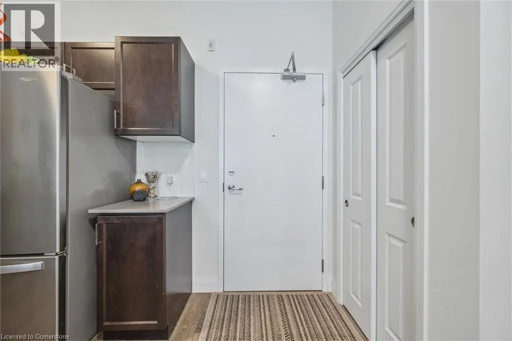 1 REDFERN Avenue Unit# 102, #102