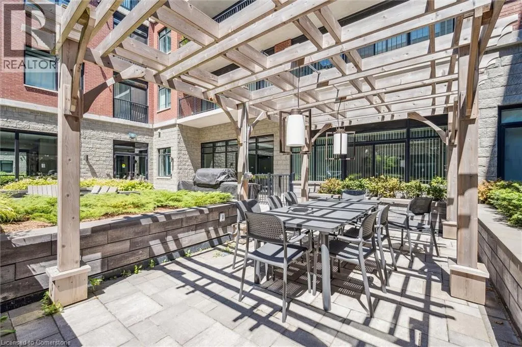 1 REDFERN Avenue Unit# 102, #102