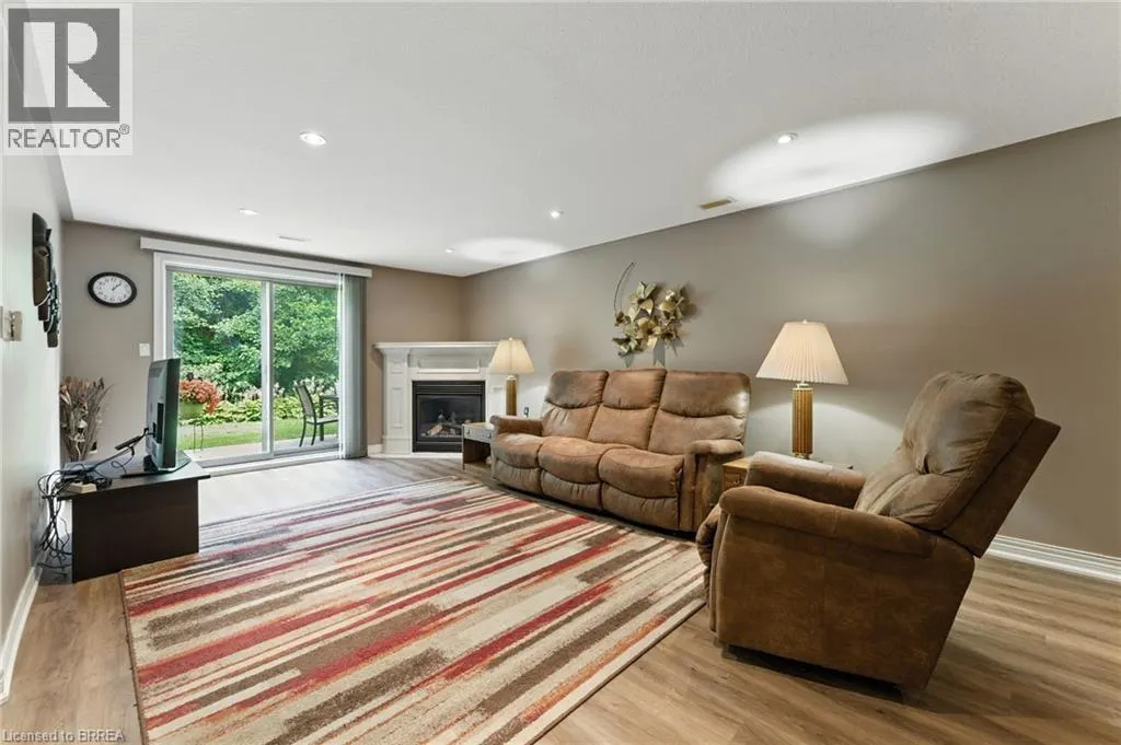 633 PARK ROAD NORTH Unit# 5, #5