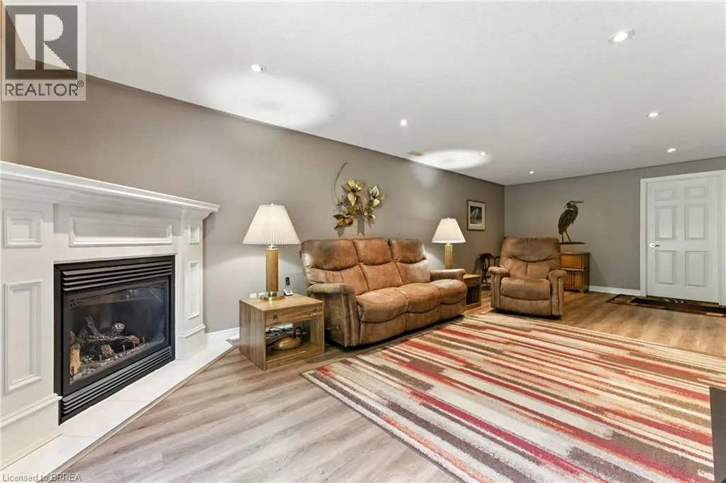 633 PARK ROAD NORTH Unit# 5, #5
