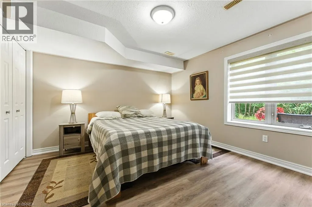 633 PARK ROAD NORTH Unit# 5, #5