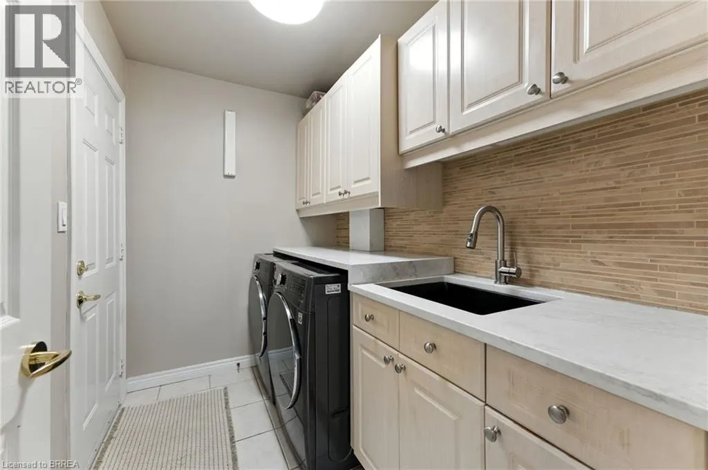633 PARK ROAD NORTH Unit# 5, #5