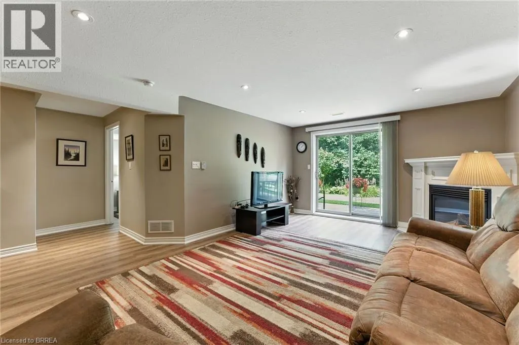 633 PARK ROAD NORTH Unit# 5, #5