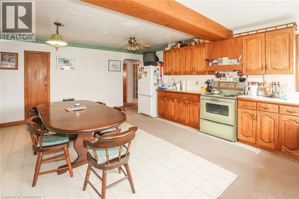 1033 NORTH SERVICE Road