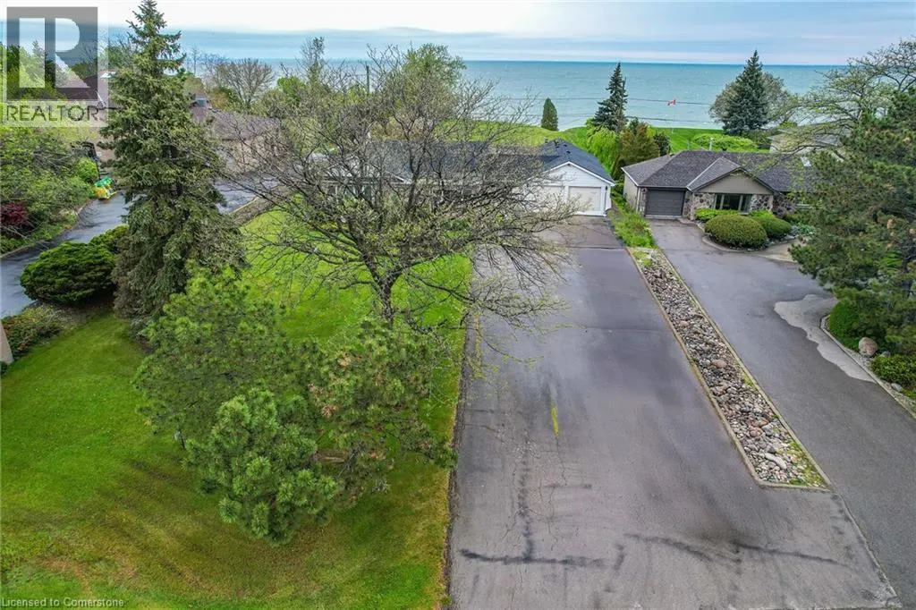 1033 NORTH SERVICE Road