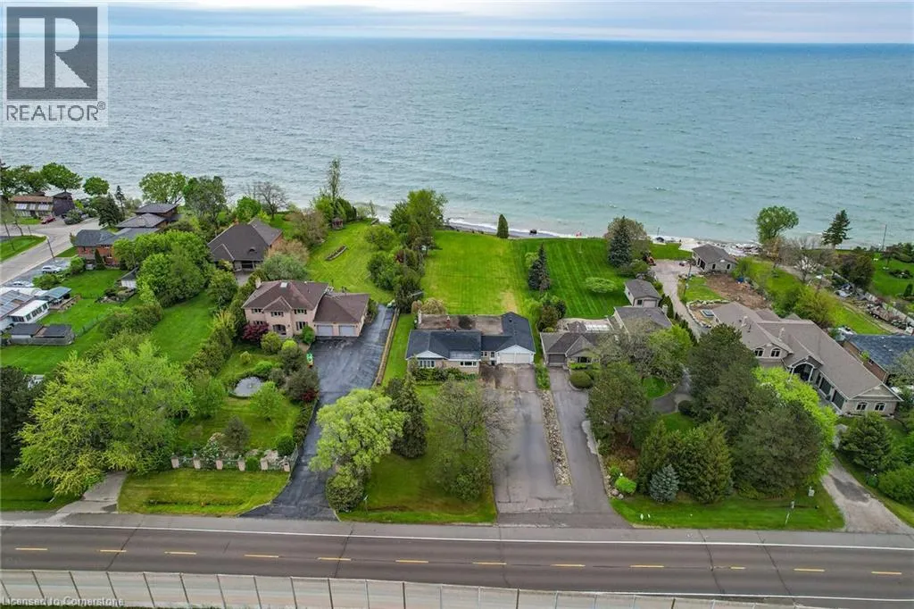 1033 NORTH SERVICE Road