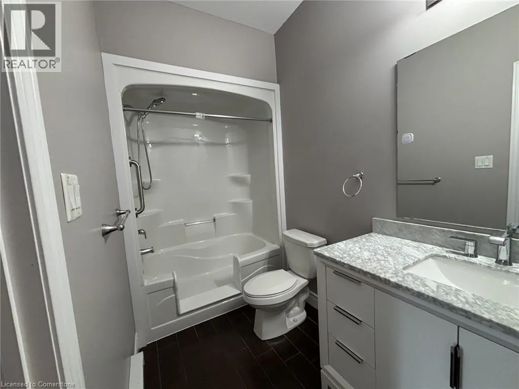 136 KING Street W Unit# 2, #2