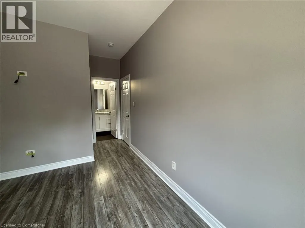 136 KING Street W Unit# 2, #2