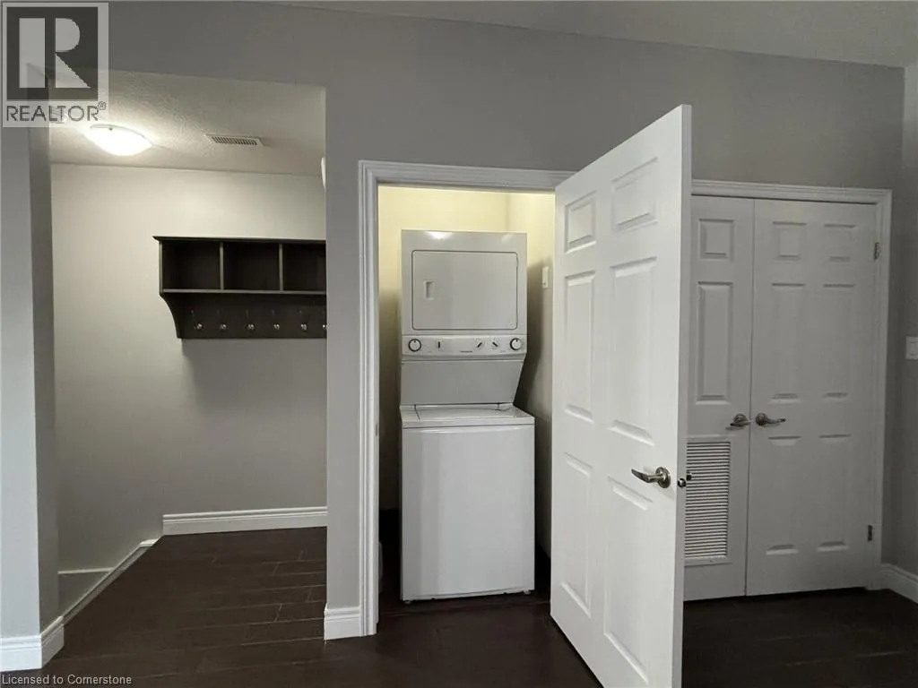136 KING Street W Unit# 2, #2