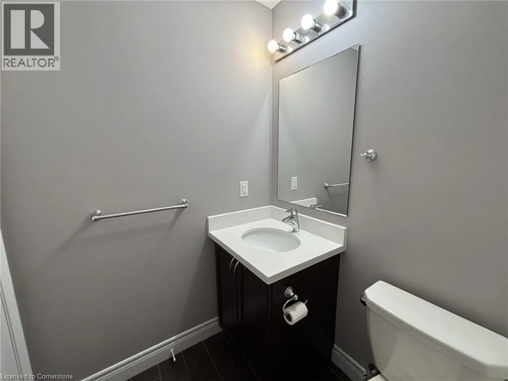 136 KING Street W Unit# 2, #2