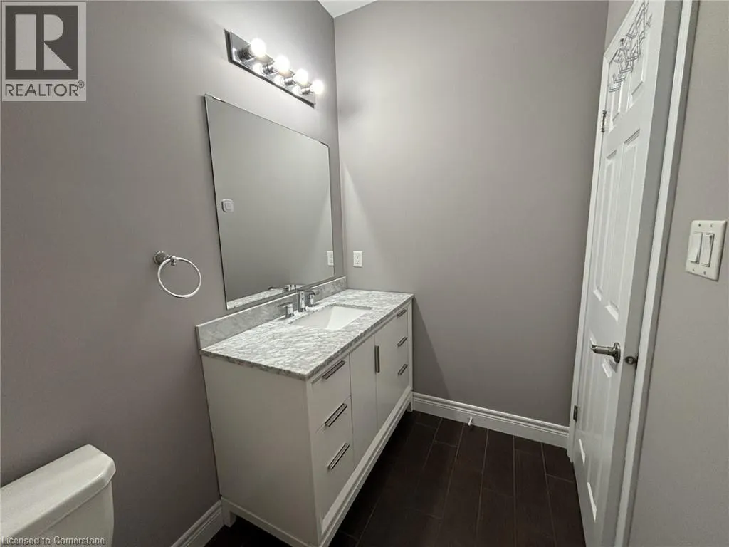 136 KING Street W Unit# 2, #2