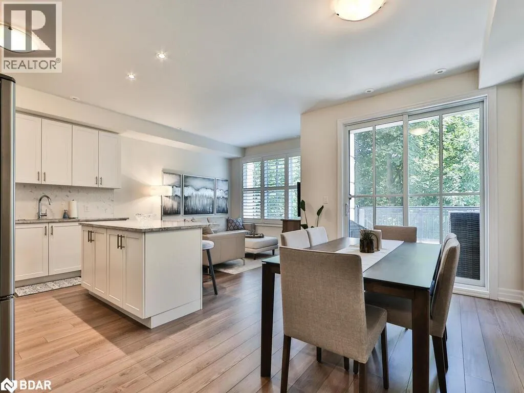652 CRICKLEWOOD Drive Unit# 212, #212
