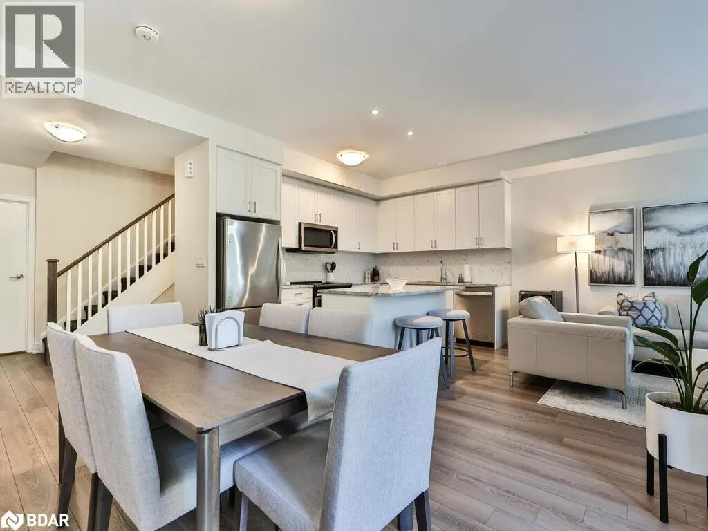 652 CRICKLEWOOD Drive Unit# 212, #212