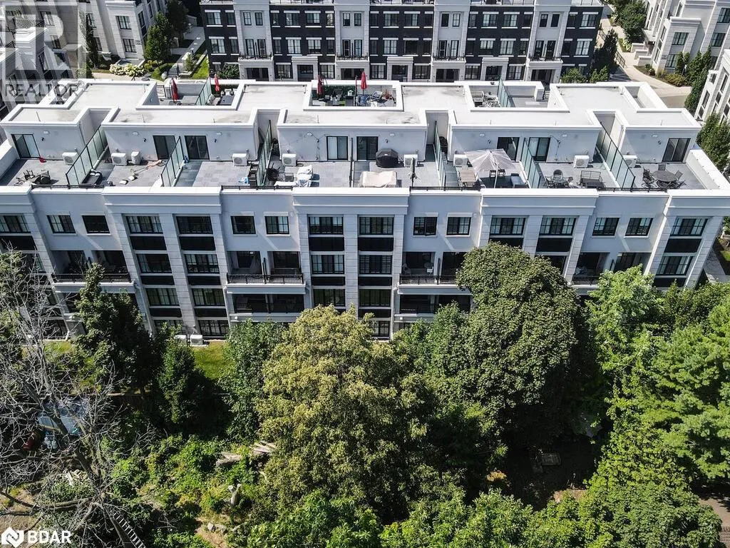 652 CRICKLEWOOD Drive Unit# 212, #212