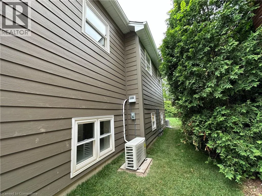 38 VIEWPOINT Avenue Unit# 2, #2
