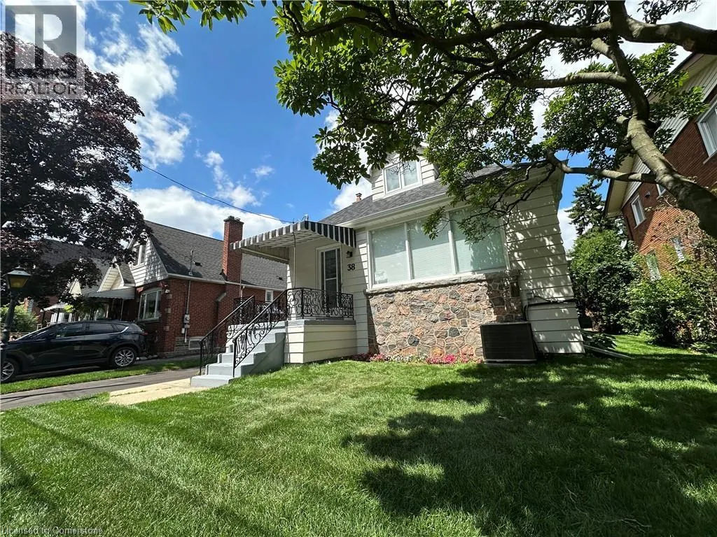 38 VIEWPOINT Avenue Unit# 1, #1