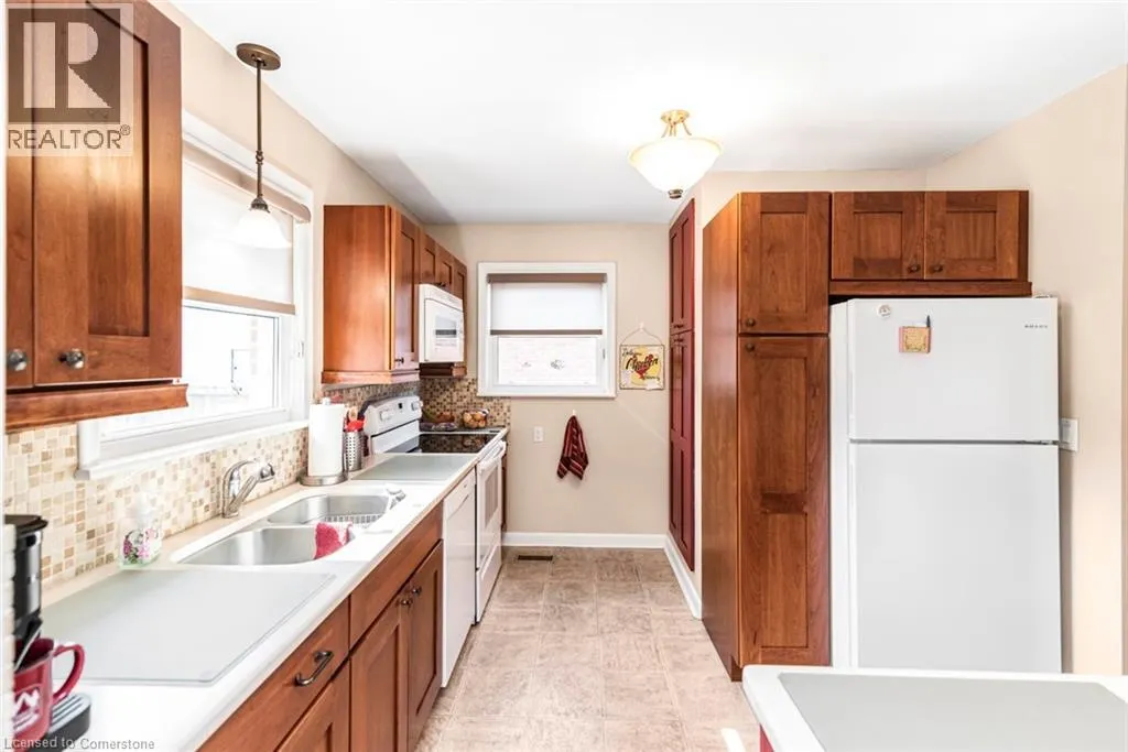321 EAST 15TH Street