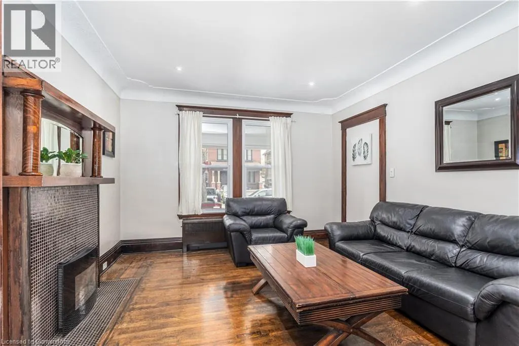 20 BARNESDALE Avenue N