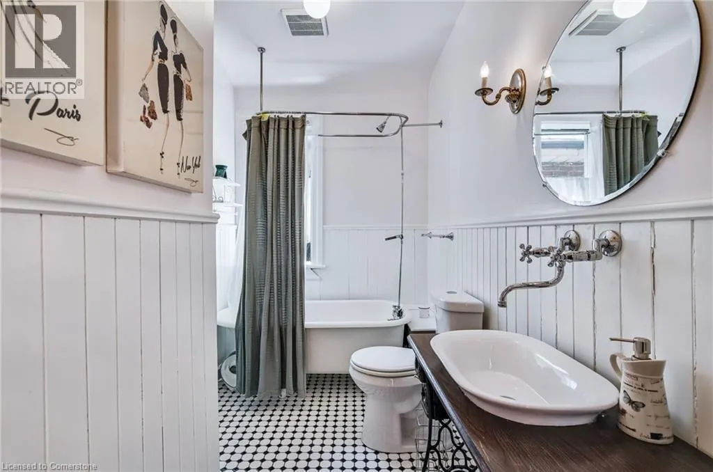 20 LOCKE Street S Unit# 1, #1