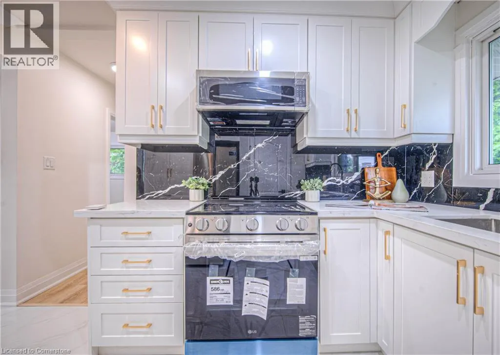 76 RAVINE Drive