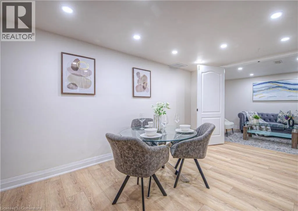 76 RAVINE Drive