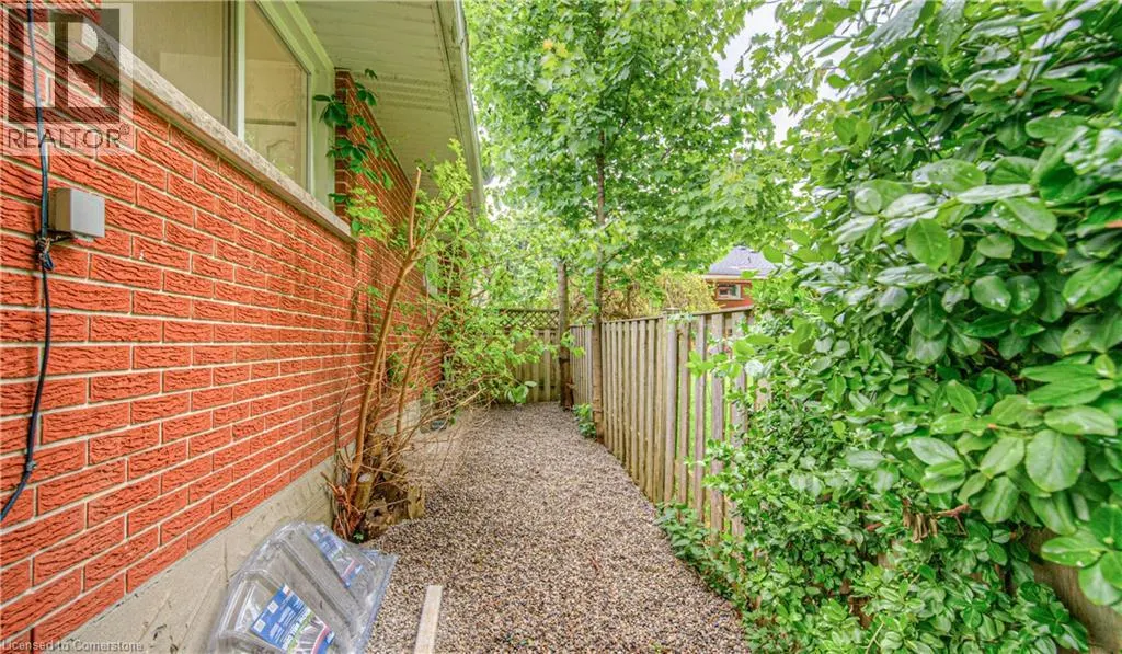 76 RAVINE Drive