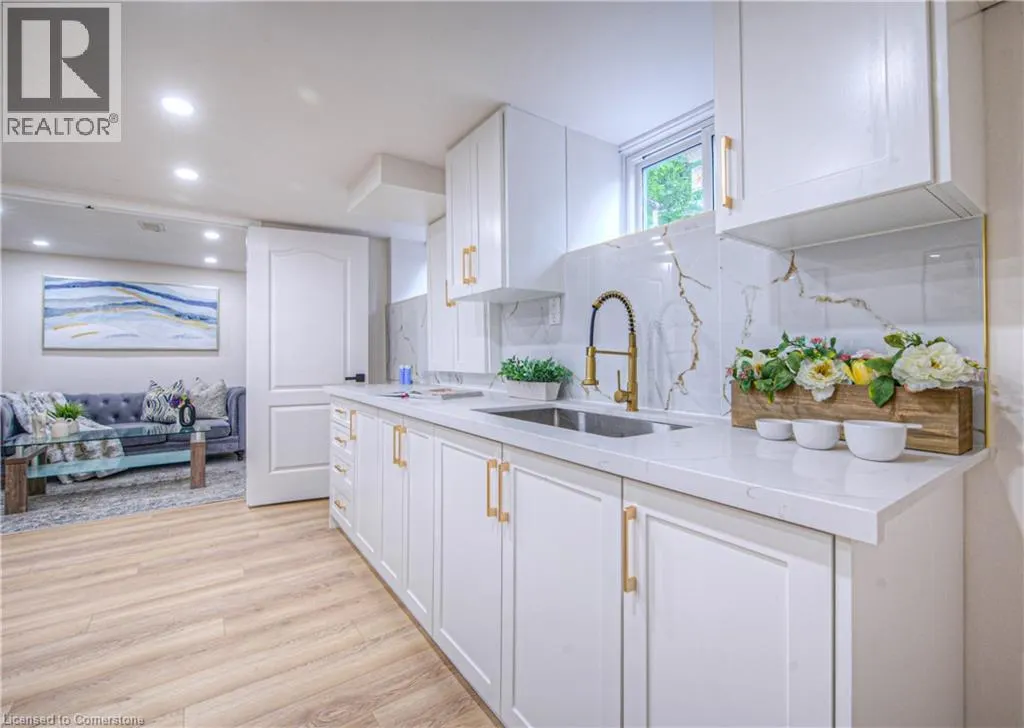 76 RAVINE Drive