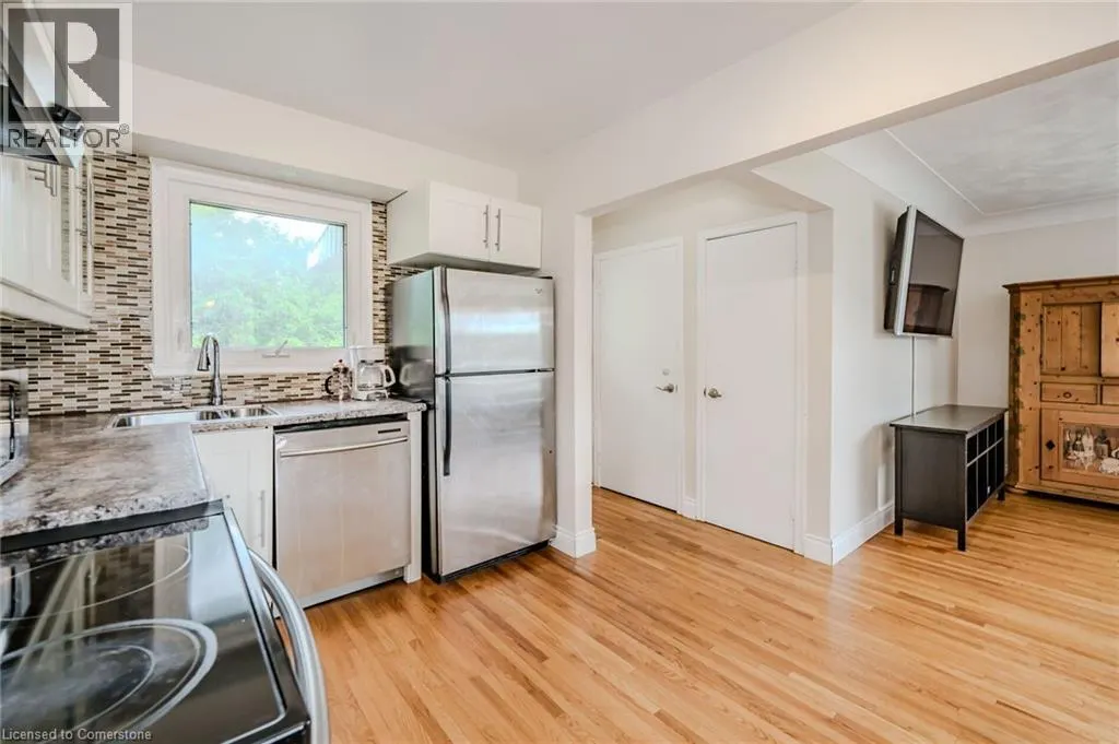 1385 OLGA Drive Unit# B, #B