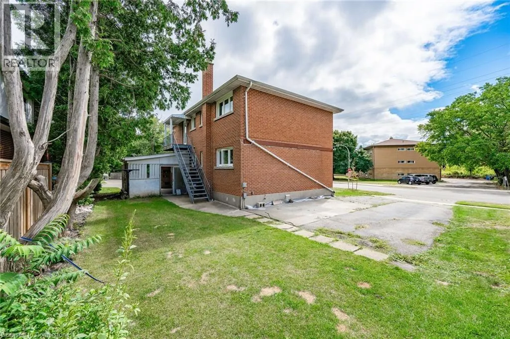 1385 OLGA Drive Unit# B, #B