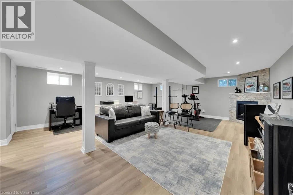 424 SECOND Road E