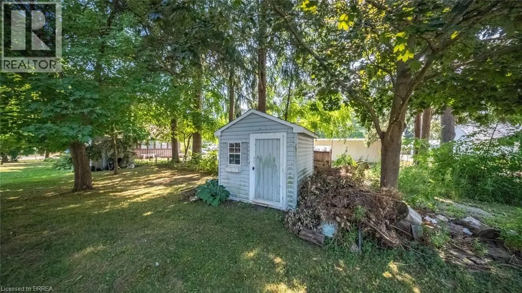 209 NELSON Street W