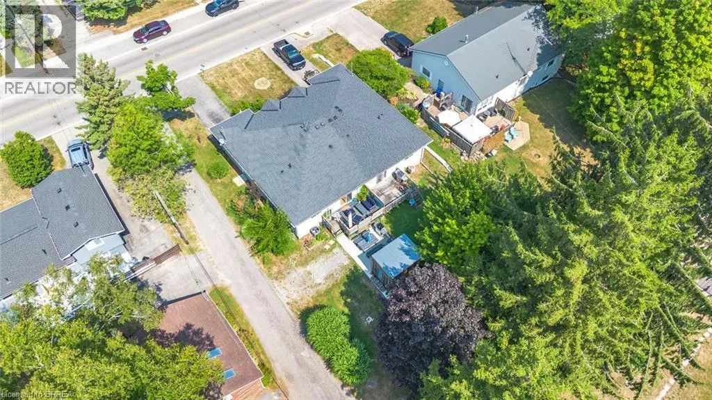 209 NELSON Street W