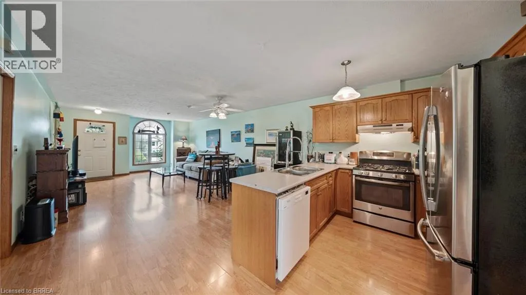 209 NELSON Street W