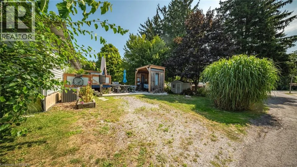 209 NELSON Street W