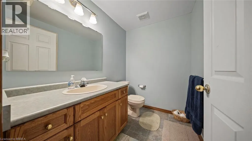 209 NELSON Street W