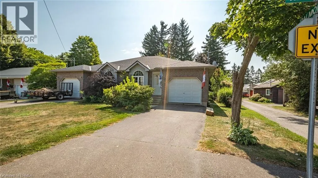 209 NELSON Street W
