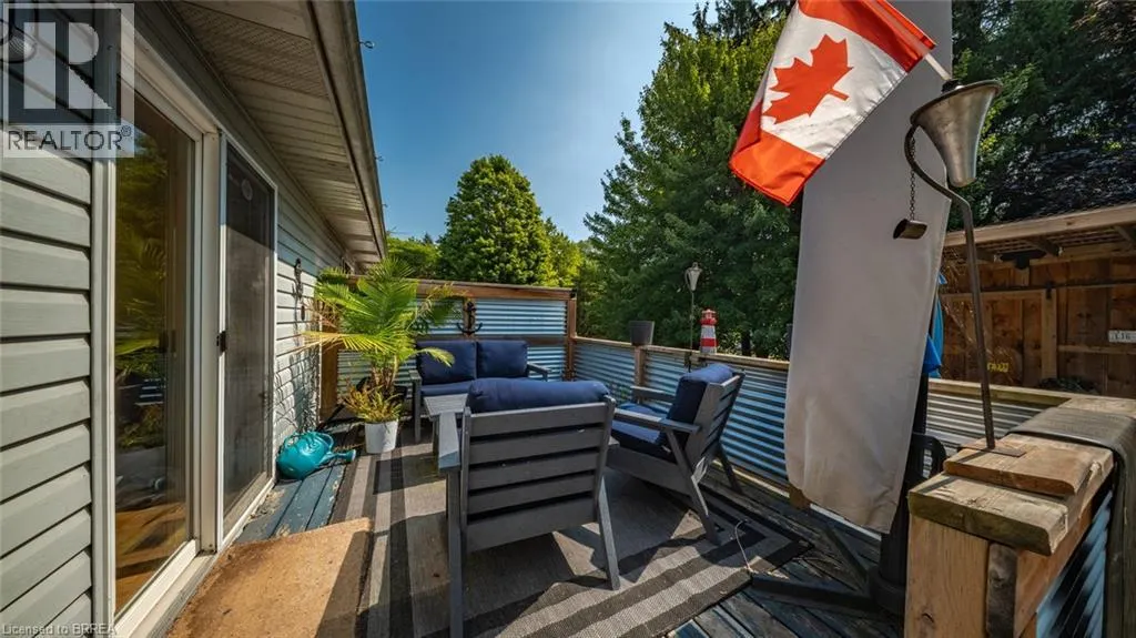 209 NELSON Street W