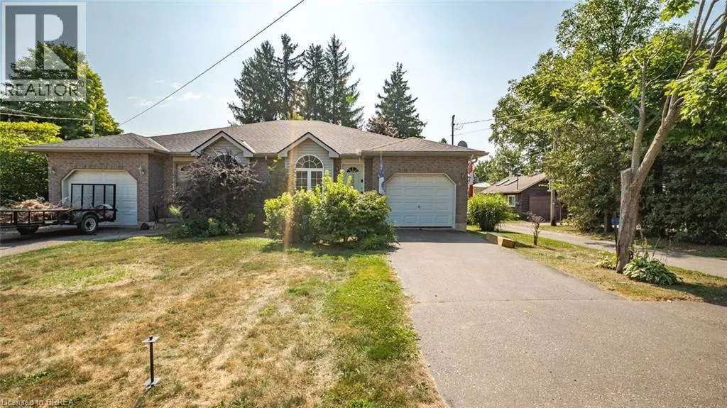 209 NELSON Street W